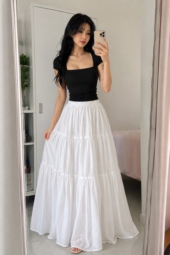 Falda larga escalonada blanca volantes