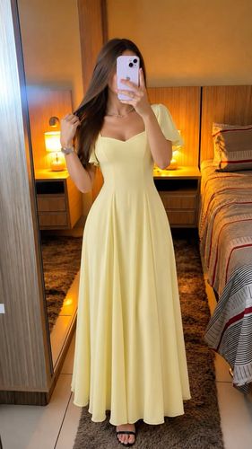 Vestido largo amarillo escote corazón